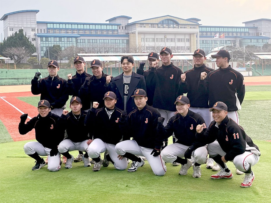 b4c4d553462937860e4f2572fc02039a_1765764